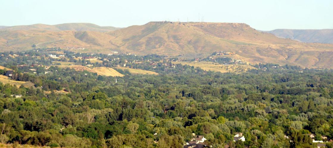 TABLE-ROCK-FROM-EAST-RIDGE